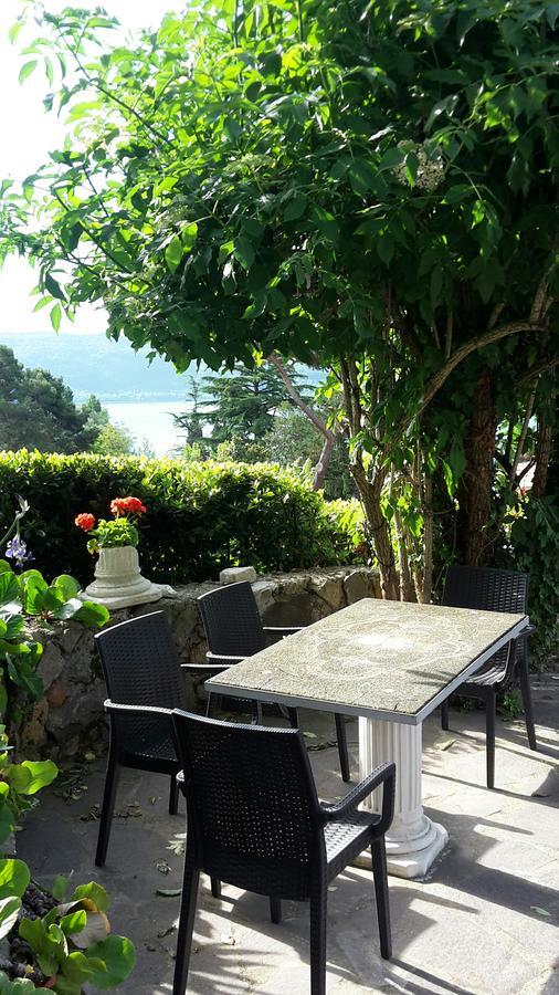 Bed&Breakfast "Fiorella" Sul Lago Castel Gandolfo Exterior photo
